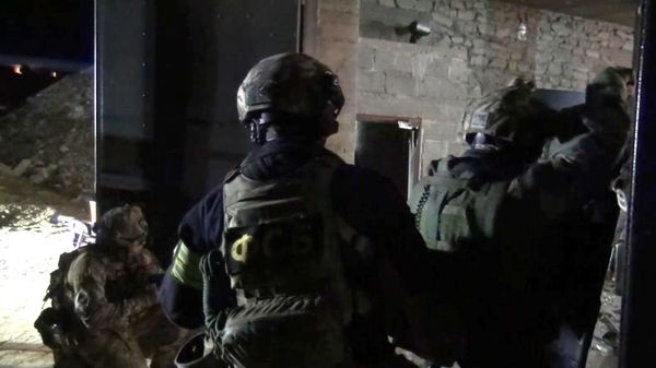 В пригороде Махачкалы уничтожен главарь дагестанского бандподполья Рустам Асельдеров - Sputnik Армения