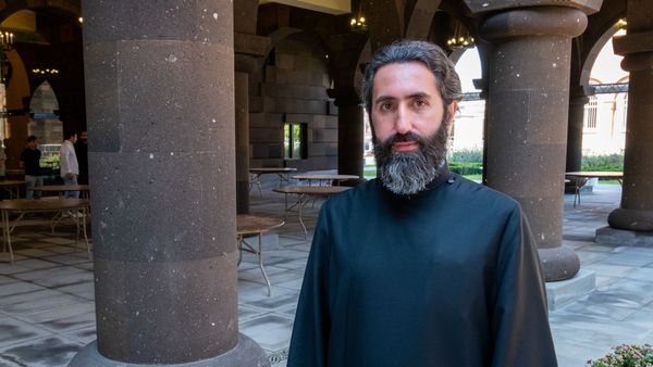 Տեր Ասողիկ - Sputnik Արմենիա