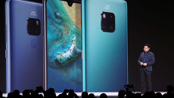Генеральный директор потребительской бизнес-группы Huawei Ричард Ю на презентации смартфонов Mate 30 (19 сентября 2019). Мюнхен - Sputnik Արմենիա