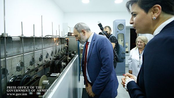 Премьер-министр Никол Пашинян посетил Общественное телевидение Армении (19 сентября 2019). Еревaн - Sputnik Армения