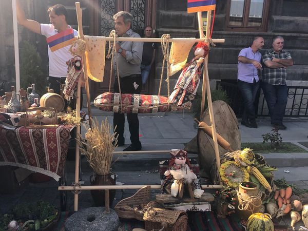 «Ծո՛, ինչղ լավ է, հբը օր կսեինք` աշխարհի կենտրոնը Գյումրին է». տոնական հայրաքաղաքը - Sputnik Արմենիա
