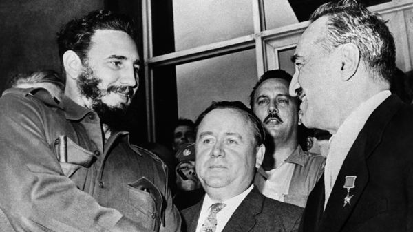 Анастас Микоян и Фидель Кастро - Sputnik Արմենիա