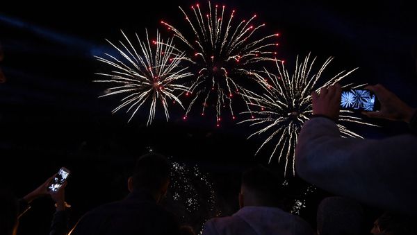 Праздничный салют в День Независимости Армении (21 сентября 2019). Гюмри - Sputnik Армения