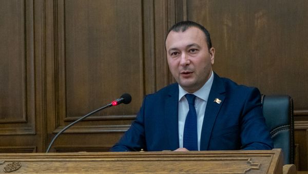 Вице-спикер парламента Армении Ваге Энфиаджян на пресс-конференции по итогам Парламентской ассамблеи ОЧЭС (23 сентября 2019). Еревaн - Sputnik Արմենիա