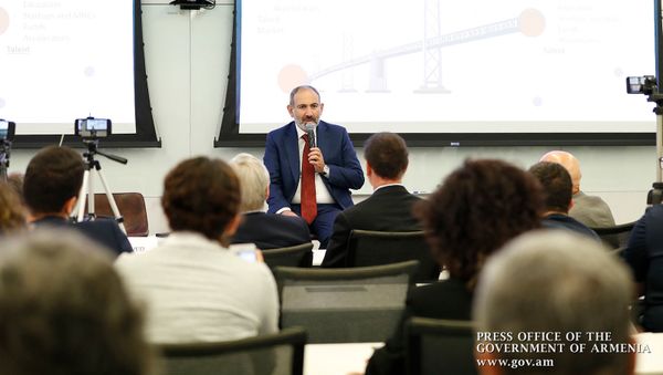 Премьер-министр Никол Пашинян посетил компанию Synopsys (24 сентября 2019). Сан-Хосе - Sputnik Արմենիա
