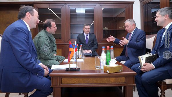 Министр обороны Давид Тоноян встретился с начальником главного управления международного военного сотрудничества министерства обороны России Александром Кшимовским (24 сентября 2019). Еревaн - Sputnik Армения