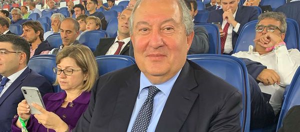 Президент Армен Саркисян на стадионе Олимпико во время футбольного матча итальянской Серии А между командами Рома и Аталанта (25 сентября 2019). Рим - Sputnik Արմենիա
