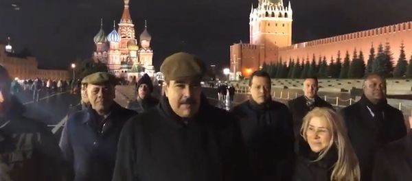Мадуро поделился видео прогулки по Красной площади - Sputnik Армения