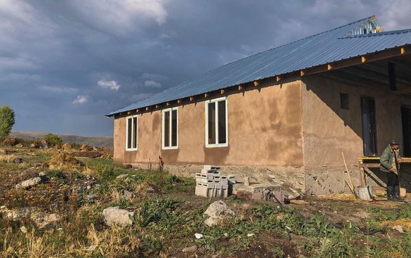 Ծղոտե հյուրատուն Գառնառիճում, Շիրակի մարզ - Sputnik Արմենիա