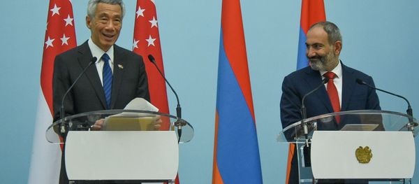 Премьер-министр Армении Никол Пашинян и премьер Сингапура Ли Сянлун - Sputnik Армения
