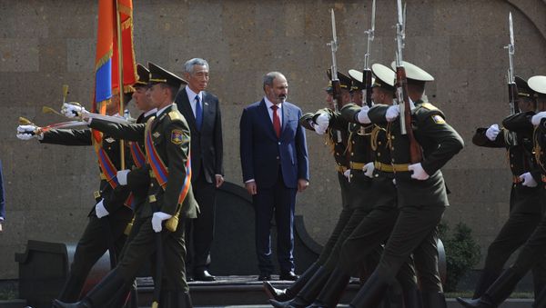 Премьер-министр Армении Никол Пашинян и премьер Сингапура Ли Сянь Лун - Sputnik Армения