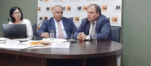Пресс-конференция представителей партии Наследие Раффи Ованнисяна и Андраника Григоряна по теме В ожидании Новой Армении (30 сентября 2019). Еревaн - Sputnik Արմենիա
