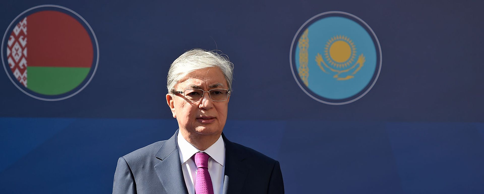 Президент Казахстана Касым-Жомарт Токаев перед началом заседания Высшего Евразийского Экономического Совета (1 октября 2019). Еревaн - Sputnik Армения, 1920, 19.01.2021