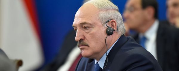 Президент Беларуси Александр Лукашенко во время расширенного заседания Высшего Евразийского Экономического Совета (1 октября 2019). Еревaн - Sputnik Արմենիա