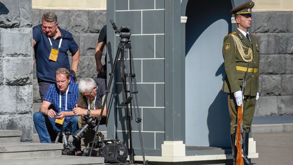 Работа журналистов в пресс-центре во время заседания Высшего Евразийского Экономического Совета (1 октября 2019). Еревaн - Sputnik Армения