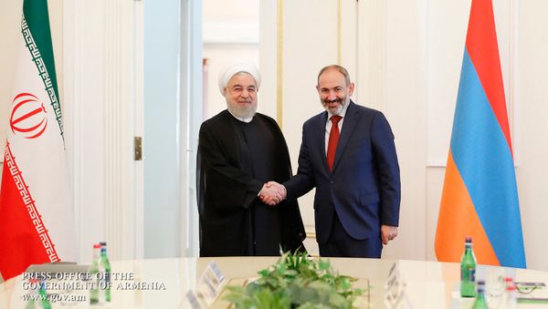Премьер-министр Никол Пашинян встретился с Президентом Ирана Хасаном Роухани (1 октября 2019). Еревaн - Sputnik Армения