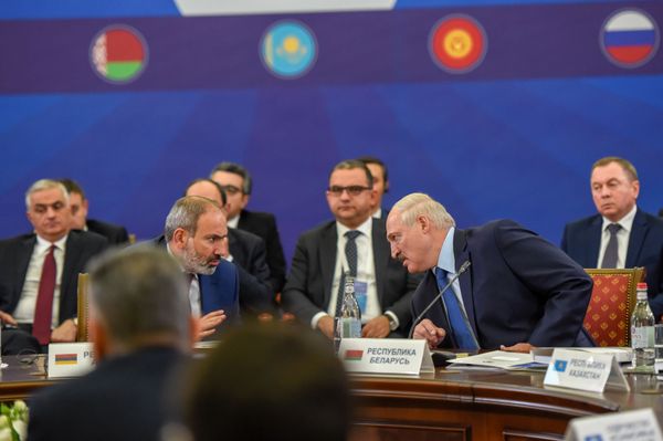 ՀՀ վարչապետ Նիկոլ Փաշինյանը և Բելառուսի նախագահ Ալեքսանդր Լուկաշենկոն` Եվրասիական բարձրագույն տնտեսական խորհրդի նիստի ժամանակ - Sputnik Արմենիա