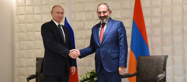 Встреча премьер-министра Армении Никола Пашиняна и президента России Владимира Путина (1 октября 2019). Еревaн Встреча премьер-министра Армении Никола Пашиняна и президента России Владимира Путина (1 октября 2019). Еревaн - Sputnik Армения