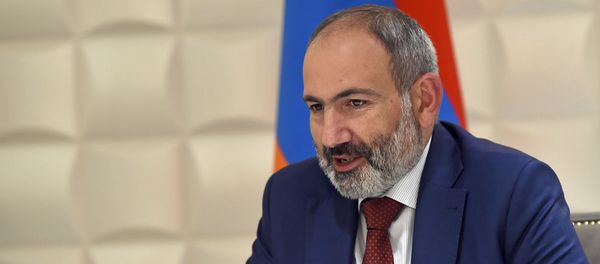 Премьер-министр Армении Никол Пашинян на встрече с президентом России (1 октября 2019). Еревaн - Sputnik Արմենիա