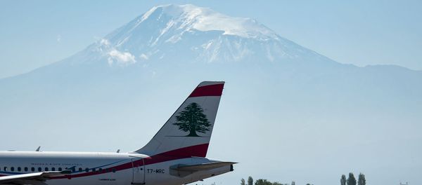 Самолет авиакомпании MEA в аэропорту Звартноц - Sputnik Արմենիա