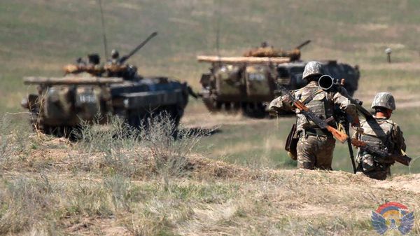 Военные учения Армии Обороны Карабаха - Sputnik Армения
