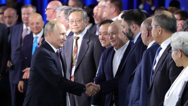 Рабочая поездка президента РФ Владимира Путина в Сочи Рабочая поездка президента РФ Владимира Путина в Сочи - Sputnik Армения