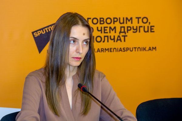 Պետական պաշտոնյան իրավապահների աչքի առաջ կարմիրգրքյան 2 արջ է պահում. «Դինգո թիմ» - Sputnik Արմենիա