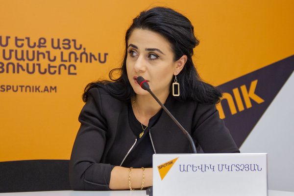 Պետական պաշտոնյան իրավապահների աչքի առաջ կարմիրգրքյան 2 արջ է պահում. «Դինգո թիմ» - Sputnik Արմենիա