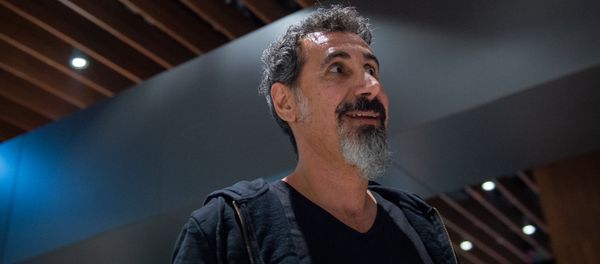 Визит гостя WCIT 2019, вокалиста группы System of a Down Сержа Танкяна в Ереван (5 октября 2019). Звартноц - Sputnik Армения