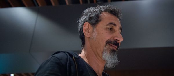 Визит гостя WCIT 2019, вокалиста группы System of a Down Сержа Танкяна в Ереван (5 октября 2019). Звартноц Визит гостя WCIT 2019, вокалиста группы System of a Down Сержа Танкяна в Ереван (5 октября 2019). Звартноц - Sputnik Армения