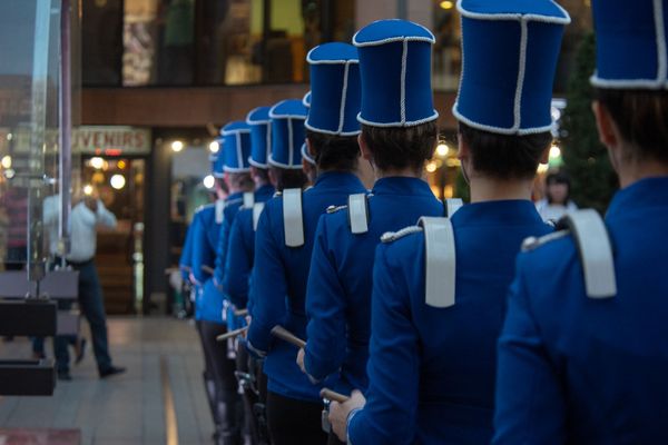 Праздничный марш барабанщиц Yerevan Drums в центре столицы (11 октября 2019). Еревaн - Sputnik Армения