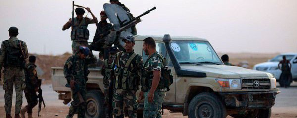 Сирийские войска развертываются на авиабазе Табка в Ракке (14 октября 2019). Сирия - Sputnik Армения