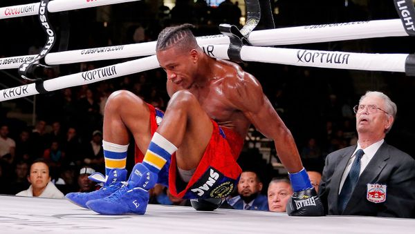 Патрик Дэй в поединке USBA Super-Welterweight против Чарльза Конвелла (12 октября 2019). Чикаго Патрик Дэй в поединке USBA Super-Welterweight против Чарльза Конвелла (12 октября 2019). Чикаго - Sputnik Армения