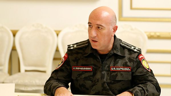 Исполняющий обязанности начальника полиции Арман Саркисян во время обсуждения бюджетного финансирования 2020 года (16 октября 2019). Еревaн - Sputnik Армения