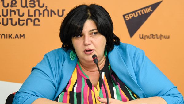 Анна Григорян  на  пресс-конференции Инклюзивные практики Армении в мультимедийном пресс-центре Sputnik Армения (18 октября 2019). Еревaн - Sputnik Армения
