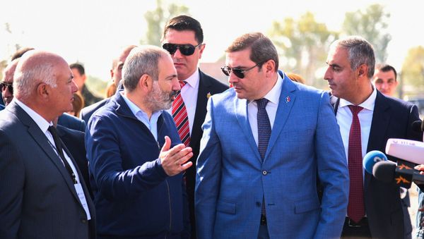 Пашинян посетил строящуюся в Гюмри автотаможню Пашинян посетил строящуюся в Гюмри автотаможню - Sputnik Արմենիա