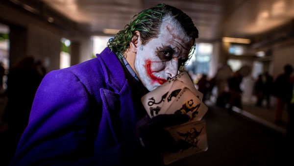 Одетый в костюм Джокера мужчина во время Нью-Йоркского Comic Con (4 октября 2019). Нью-Йорк - Sputnik Армения