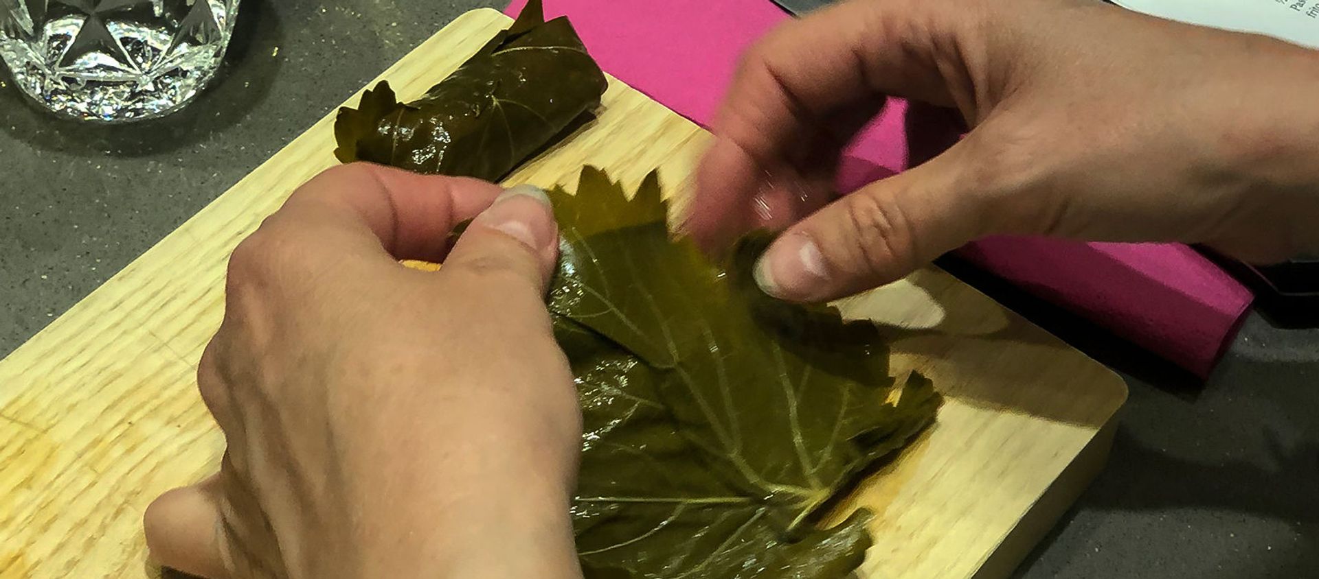 Мастер-класс армянской кухни в армянском ресторане Мадрида Мастер-класс армянской кухни в армянском ресторане Мадрида - Sputnik Արմենիա, 1920, 22.12.2019