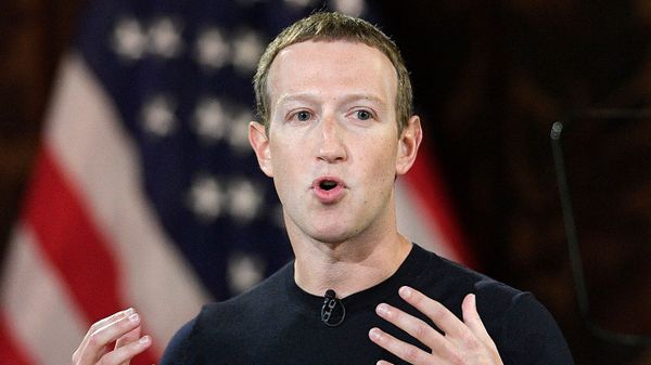 “Добрался до природы и белых мишек”: Facebook заблокировал проект МИА “Россия сегодня” об Арктике - Sputnik Армения
