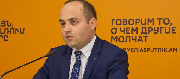 Гарик Мисакян на пресс-конференции по теме Как скажутся вторжение Турции в Сирию, реакция Ирана на ситуацию в регионе (23 октября 2019). Еревaн - Sputnik Արմենիա