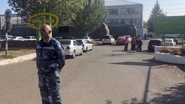 Сотрудники локомотивного депо проводят забастовку (23 октября 2019). Гюмри - Sputnik Արմենիա