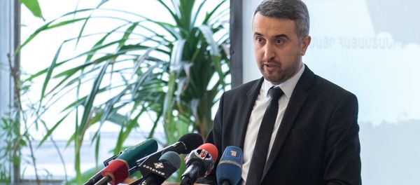 Пресс-конференция замминистра образования, науки, культуры и спорта Ара Хзмаляна (23 октября 2019). Еревaн Пресс-конференция замминистра образования, науки, культуры и спорта Ара Хзмаляна (23 октября 2019). Еревaн - Sputnik Армения