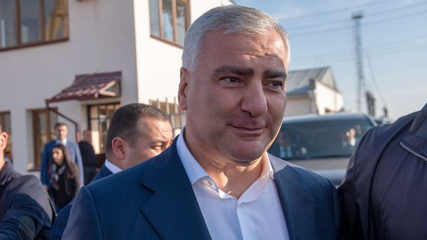 Российско-армянский предприниматель, владелец холдинга Ташир груп Самвел Карапетян на открытии отремонтированной высоковольтной подстанции Ахтанак (24 октября 2019). Еревaн - Sputnik Армения