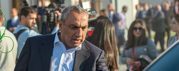 Бизнесмен, владелец супермаркетов Ереван Сити, экс-депутат Самвел Алексанян на открытии отремонтированной высоковольтной подстанции Ахтанак (24 октября 2019). Еревaн - Sputnik Արմենիա