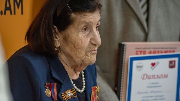 Победитель конкурса видеороликов Москва, я люблю тебя!, ветеран ВОВ Розалия Абгарян - Sputnik Արմենիա