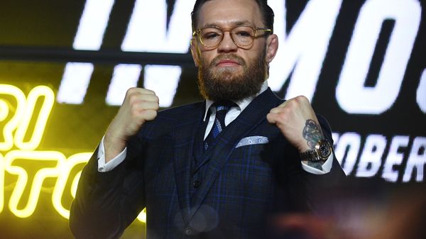 Боец смешанных единоборств, бывший чемпион турнира UFC Конор Макгрегор на пресс-конференции. - Sputnik Армения