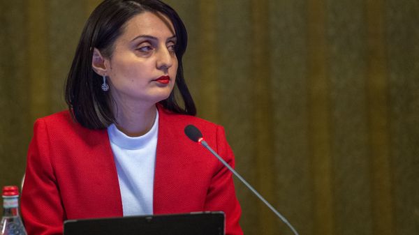 Министр труда и социальных вопросов Заруи Батоян на заседании правительства Армении (24 октября 2019). Еревaн - Sputnik Армения