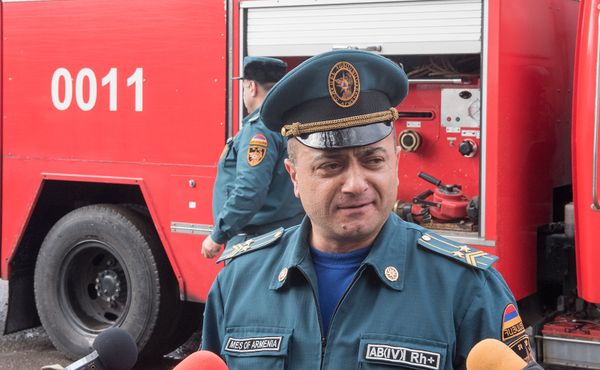 Начальник общинного отдела Центр спасательного управления Еревана, подполковник спасательной службы Камо Восканян - Sputnik Армения