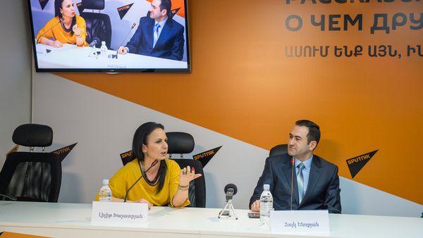 Лилит Хачатрян и Айк Енокян - Sputnik Արմենիա