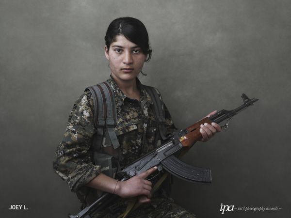 Снимок We Came From Fire: Kurdistan's Armed Struggle Against ISIS фотографа Joey L., победивший в категории Book Photographer Of the Year среди Professional конкурса International Photography Awards 2019  - Sputnik Армения